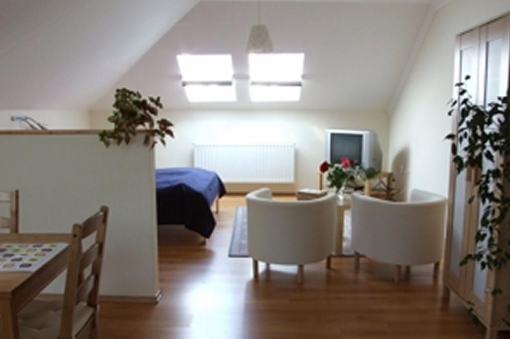 Ilona Apartmanhaz Комаром Экстерьер фото