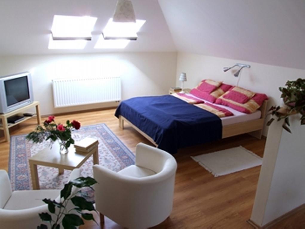 Ilona Apartmanhaz Комаром Номер фото