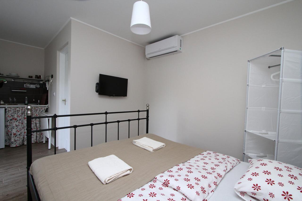 Ilona Apartmanhaz Комаром Экстерьер фото